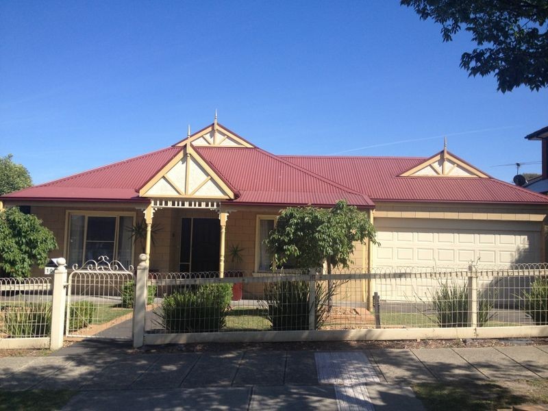 100 Lynbrook Boulevard, Lynbrook VIC 3975