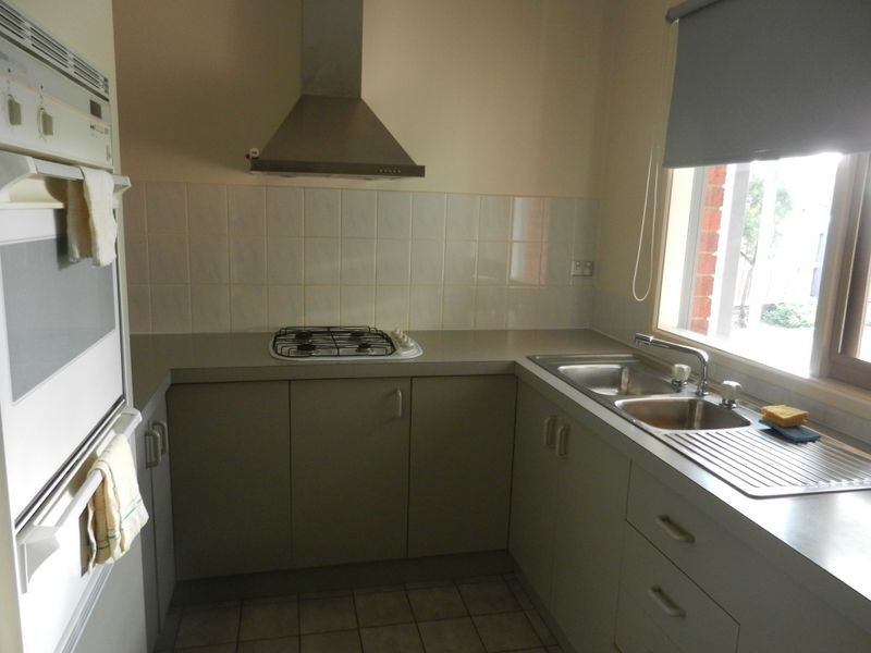 18 Hillview Rise, Hampton Park VIC 3976