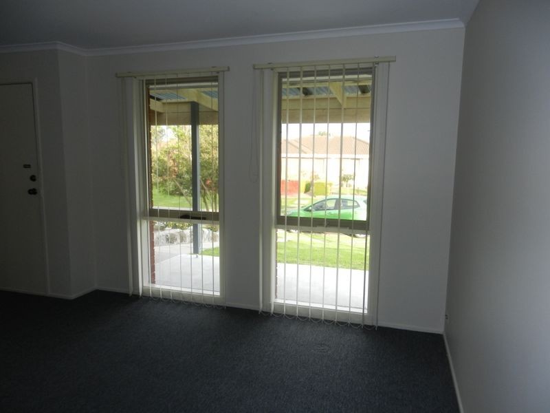 18 Hillview Rise, Hampton Park VIC 3976