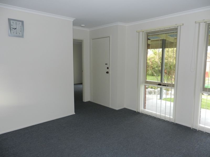 18 Hillview Rise, Hampton Park VIC 3976