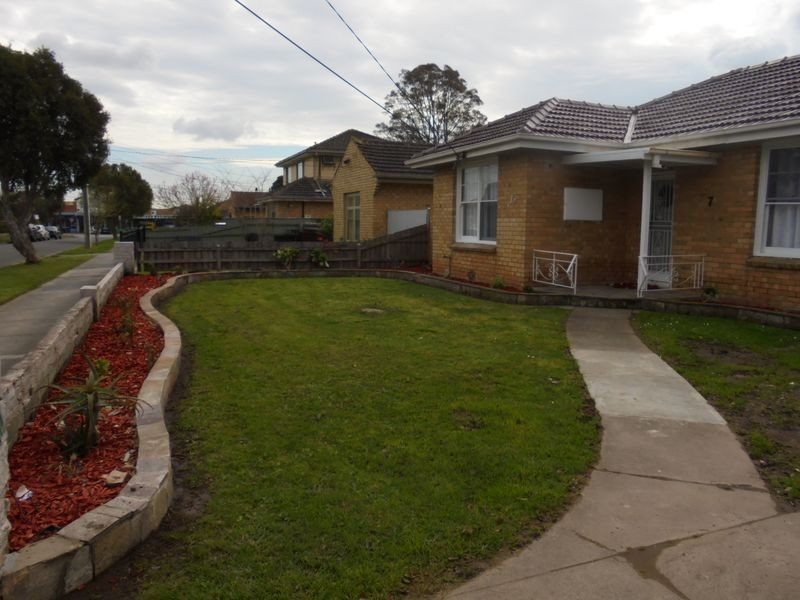7 Oswald Street, Dandenong VIC 3175