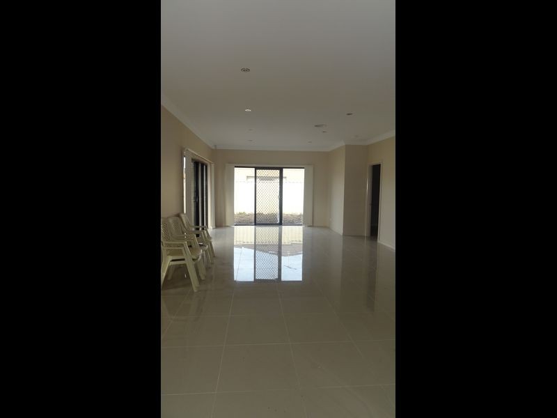 35 Salvia Avenue, Pakenham VIC 3810