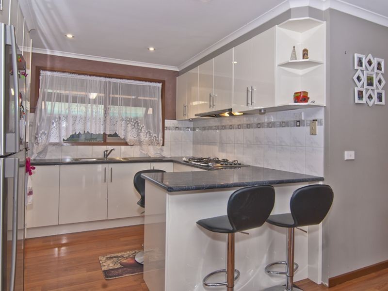 12 Simon Court, Hampton Park VIC 3976