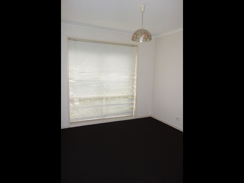 54 Preston Avenue, Endeavour Hills VIC 3802