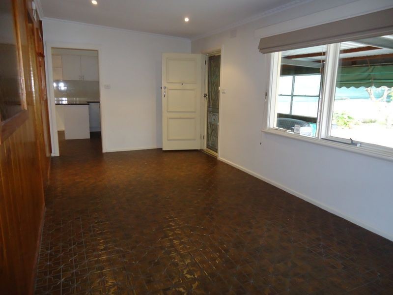 6 Holly Avenue, Dandenong North VIC 3175