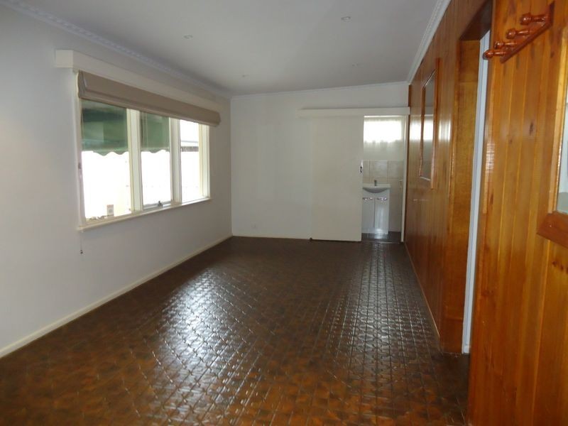 6 Holly Avenue, Dandenong North VIC 3175