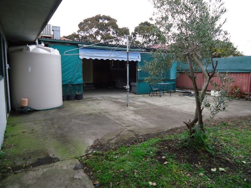 6 Holly Avenue, Dandenong North VIC 3175