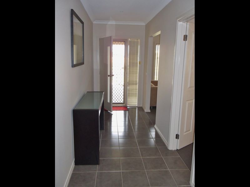 28 Chantaney Parade, Cranbourne VIC 3977