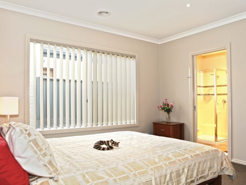 28 Chantaney Parade, Cranbourne VIC 3977