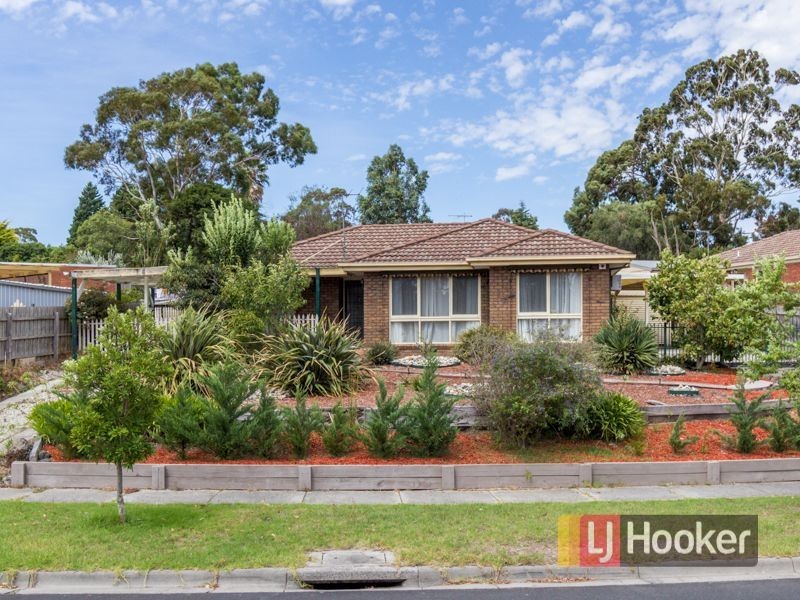 30 Sydney Parkinson Avenue, Endeavour Hills VIC 3802