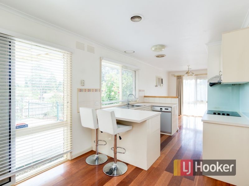 30 Sydney Parkinson Avenue, Endeavour Hills VIC 3802