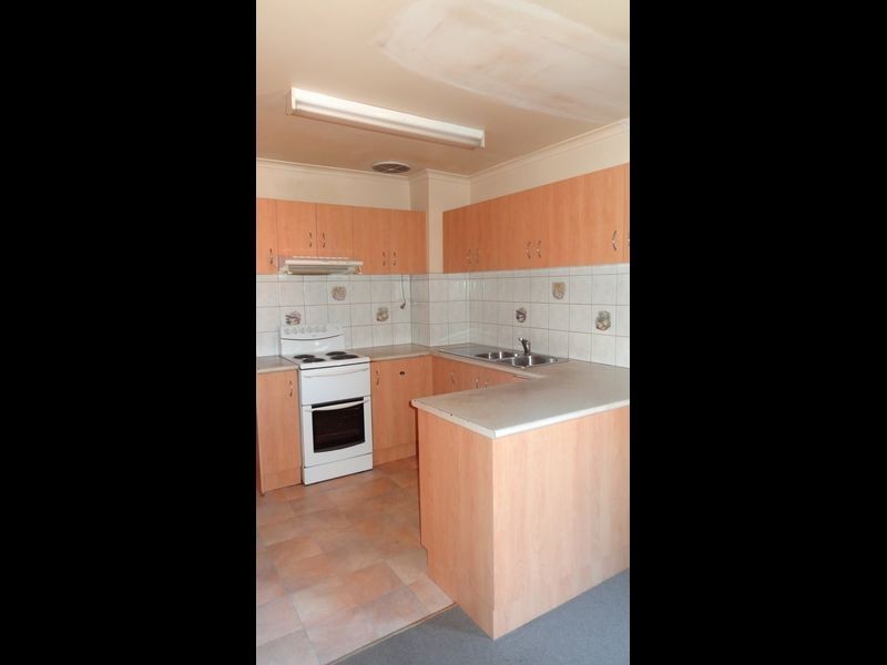 17/9-11 Weller Street, Dandenong VIC 3175