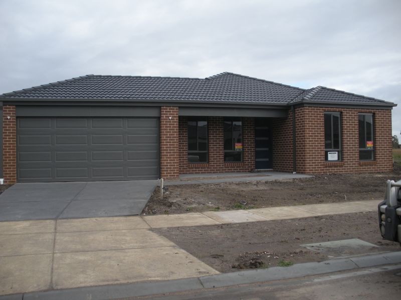 7 Damper Way, Lynbrook VIC 3975