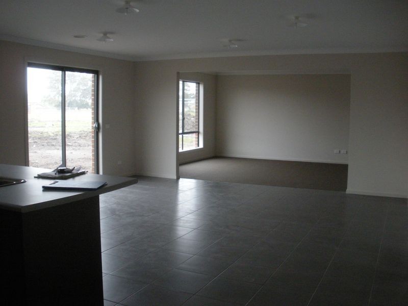 7 Damper Way, Lynbrook VIC 3975
