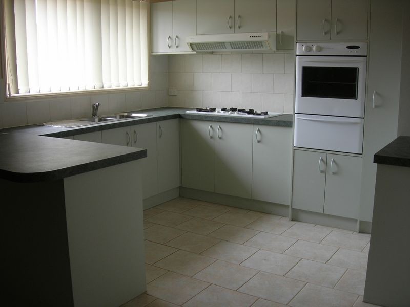 80 The Parkway, Hampton Park VIC 3976