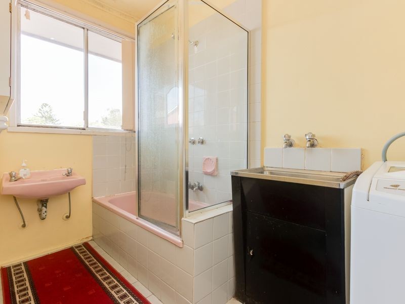 2/64 Hammond Road, Dandenong VIC 3175