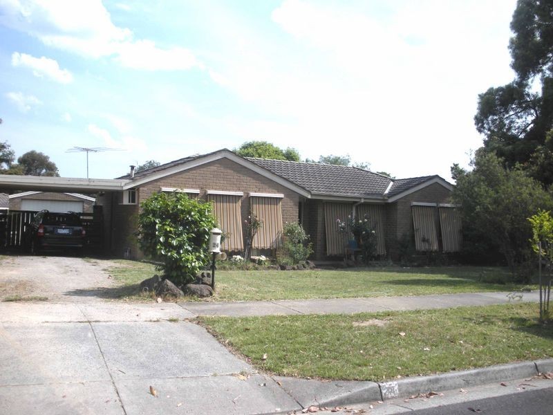 24 Cheviot Avenue, Berwick VIC 3806