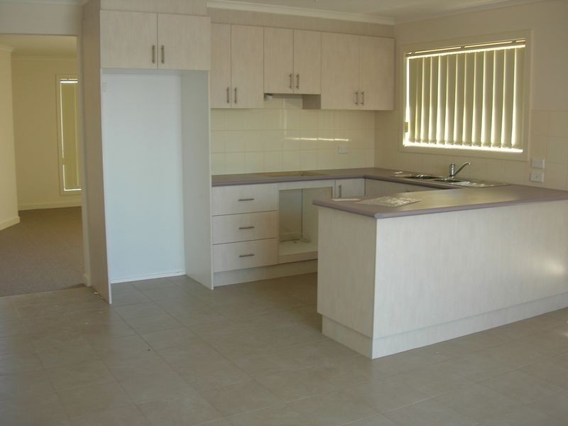 2/22 Stellato Place, Hampton Park VIC 3976