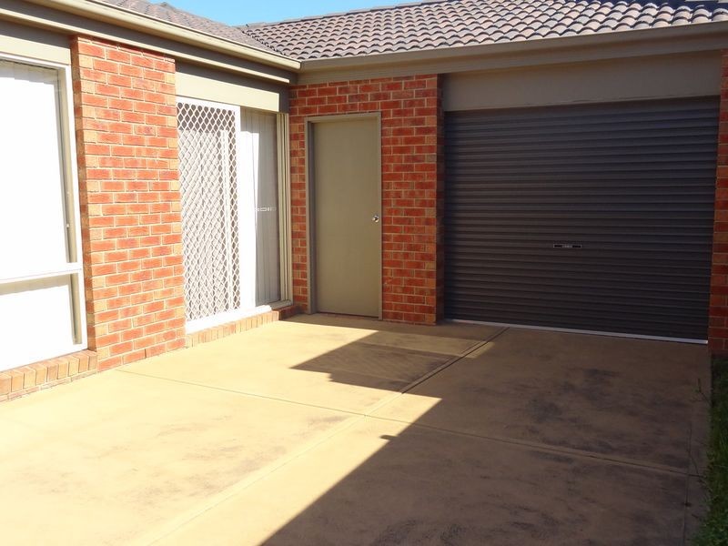 2 Westbrook Drive, Keysborough VIC 3173