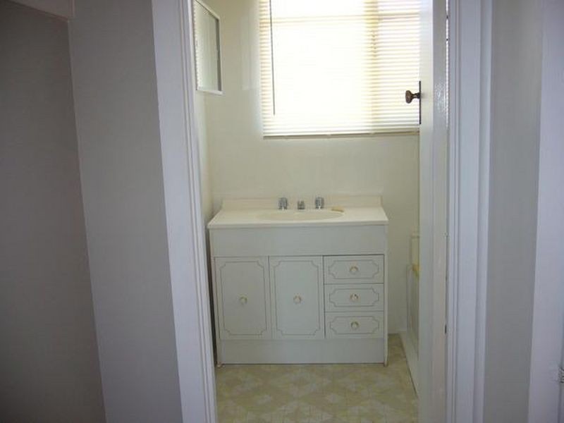 16 Latham Crescent, Dandenong North VIC 3175