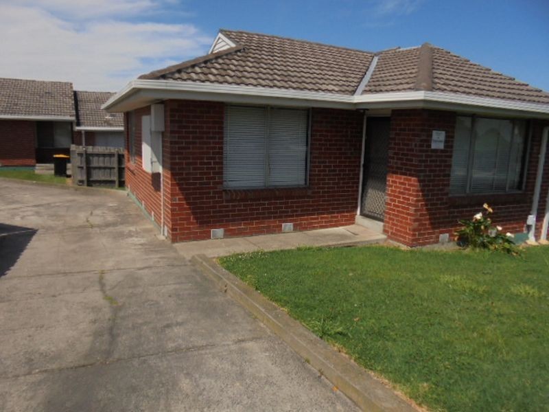 2/245 Gladstone Road, Dandenong VIC 3175