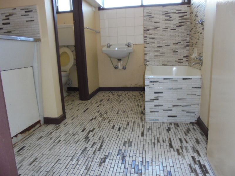 2/245 Gladstone Road, Dandenong VIC 3175