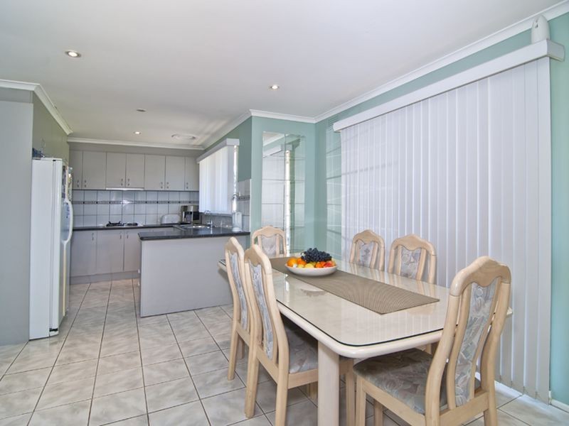 50 Scotsburn Way, Endeavour Hills VIC 3802