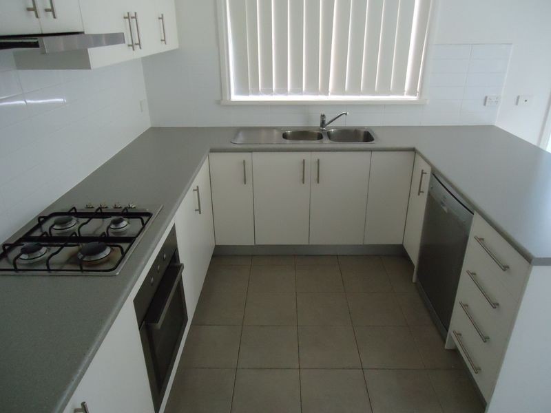 2/16 Lockington Crescent, Dandenong VIC 3175