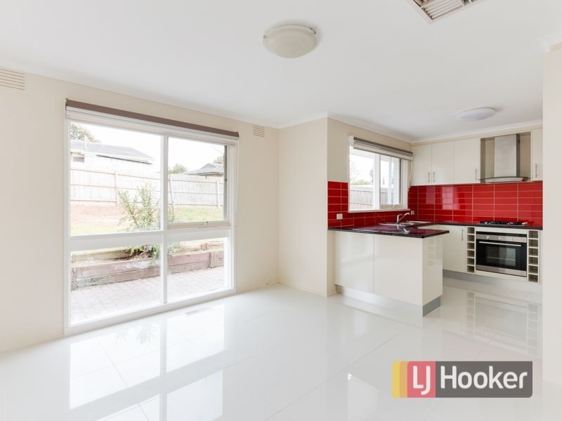 28 Scotsburn Way, Endeavour Hills VIC 3802