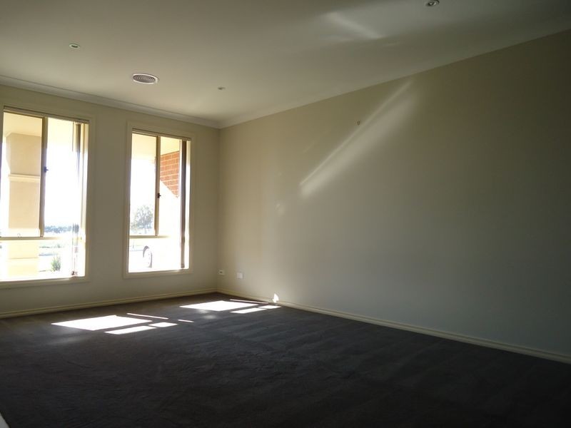 23 Donohue Street, Cranbourne East VIC 3977
