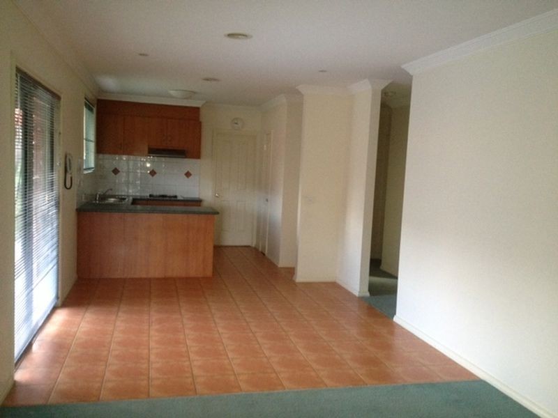 33 Strabane Way, Hampton Park VIC 3976