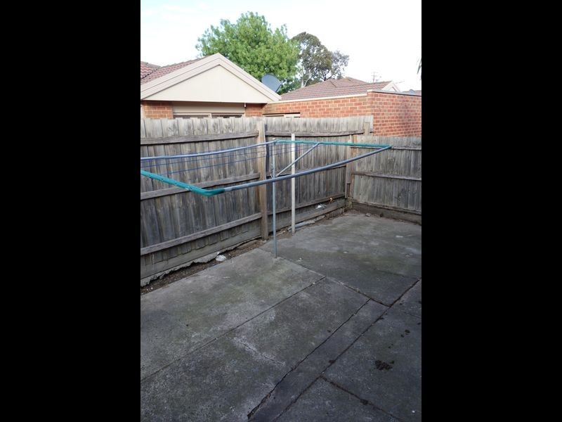 2/33 Hammond Road, Dandenong VIC 3175