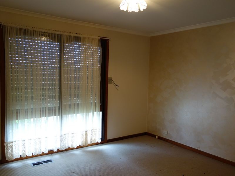 22 Browns Road, Noble Park North VIC 3174