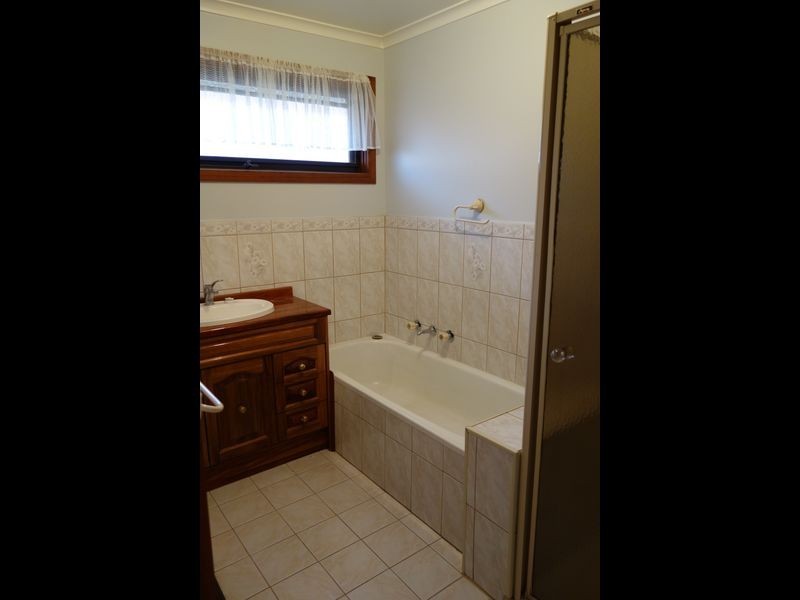 22 Browns Road, Noble Park North VIC 3174