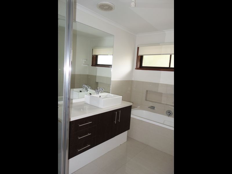 1 Hobbs Court, Endeavour Hills VIC 3802