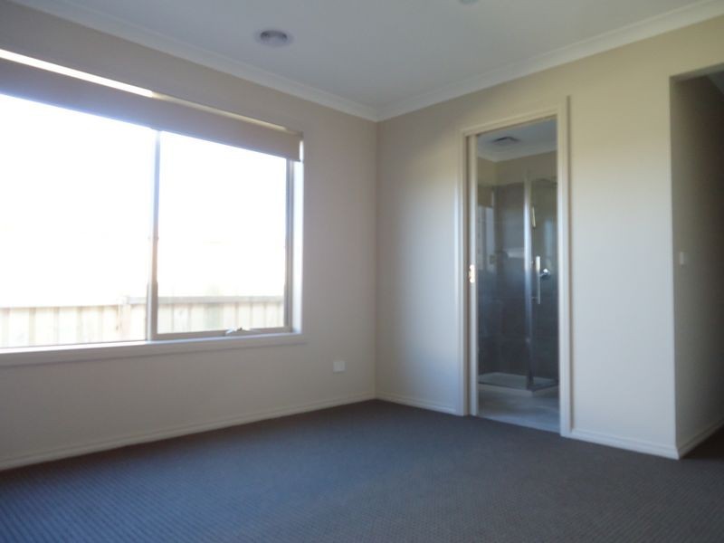 Lot 1731/58 Linden Tree Way, Cranbourne North VIC 3977