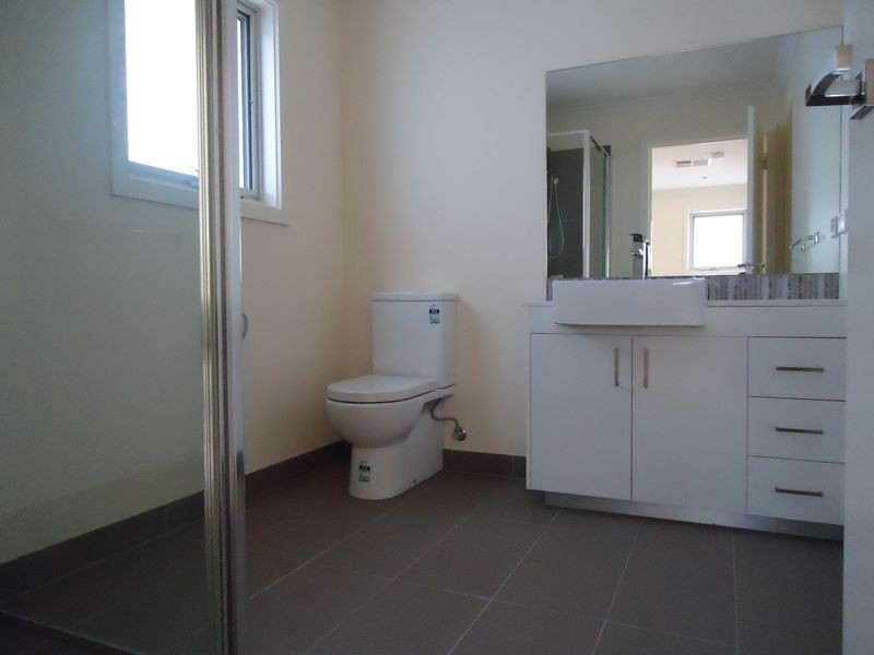 6/6-8 Innes Court, Berwick VIC 3806