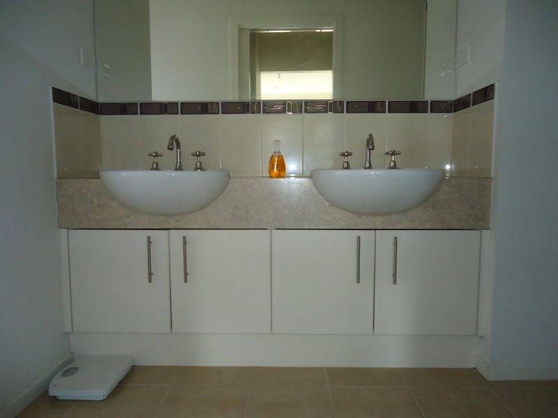 5 Dargo Close, Narre Warren South VIC 3805