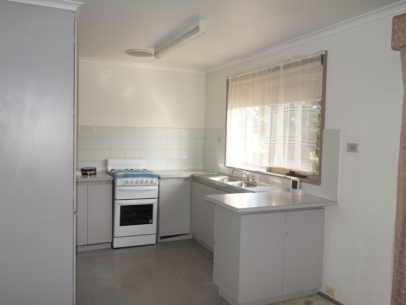 14 Paula Terrace, Endeavour Hills VIC 3802