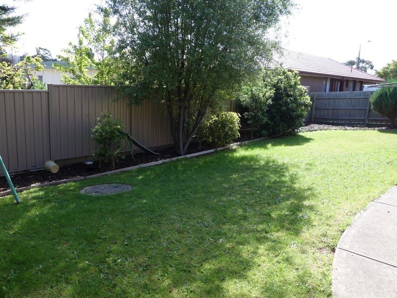 14 Paula Terrace, Endeavour Hills VIC 3802