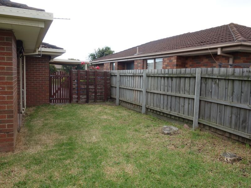 62 Gipps Crescent, Cranbourne North VIC 3977
