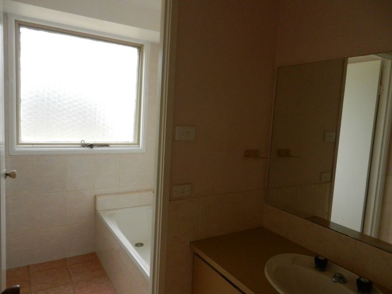 9 Prospect Hill Crescent, Dandenong North VIC 3175