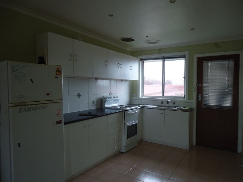 4/33 Gladstone Road, Dandenong VIC 3175