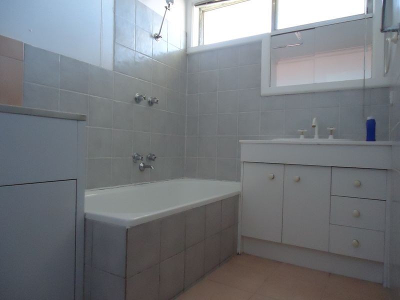 4/33 Gladstone Road, Dandenong VIC 3175