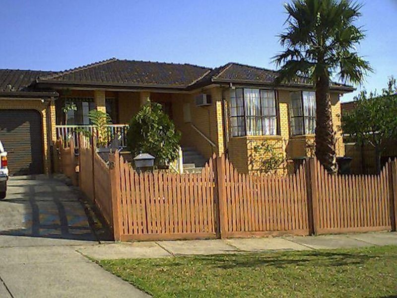 8 Bramley Court, Hallam VIC 3803