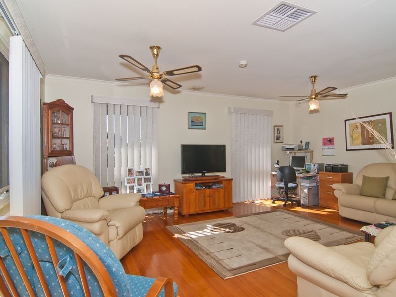 14 Jindabyne Avenue, Dandenong North VIC 3175