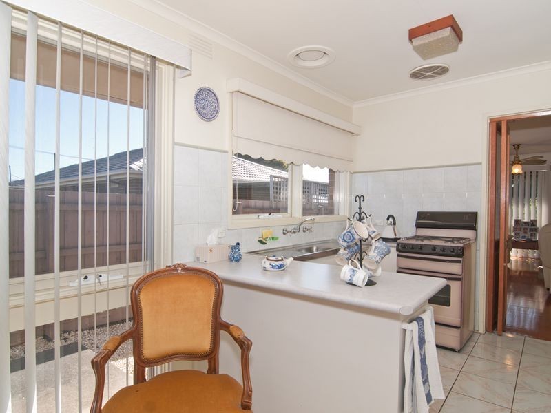 14 Jindabyne Avenue, Dandenong North VIC 3175