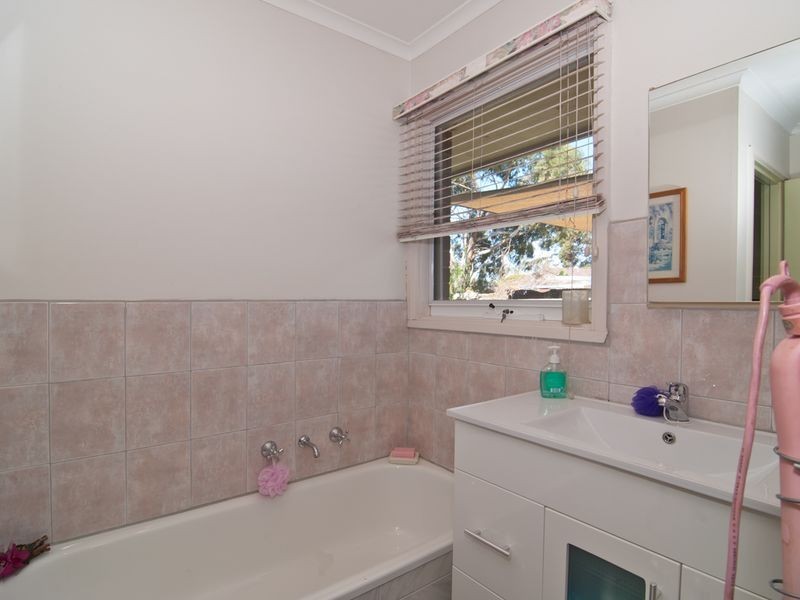 14 Jindabyne Avenue, Dandenong North VIC 3175