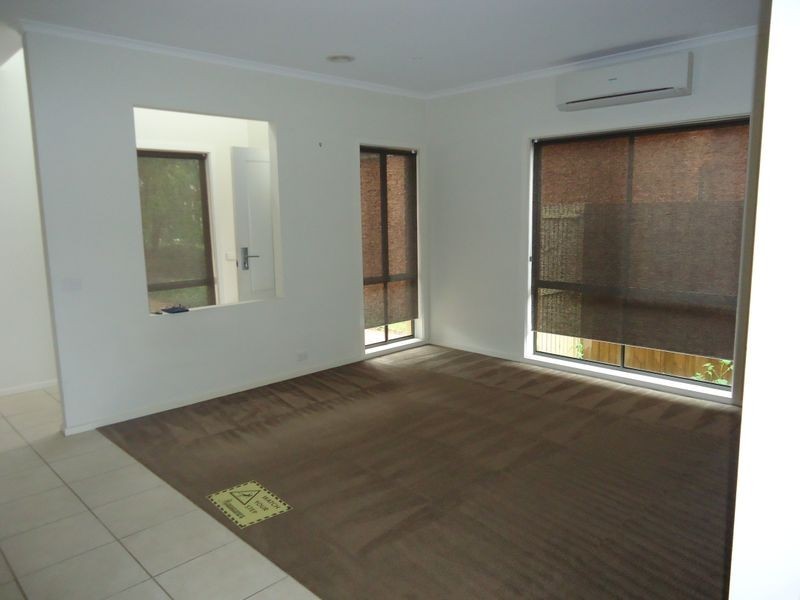 9 Boronia Avenue, Cranbourne VIC 3977