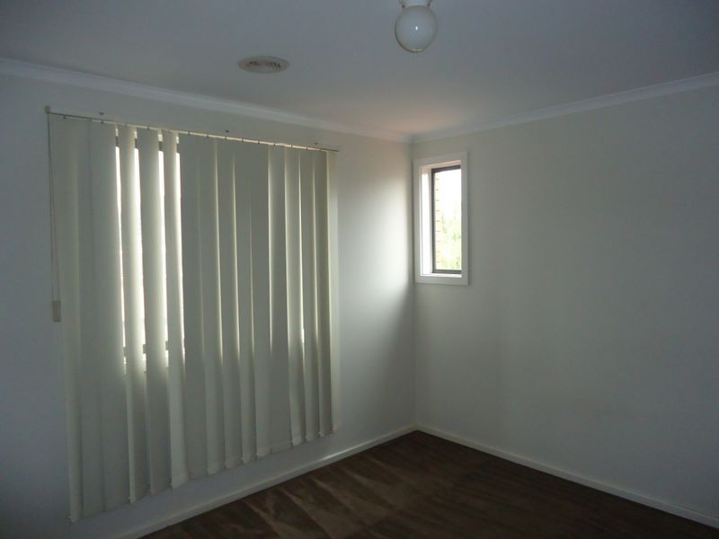 9 Boronia Avenue, Cranbourne VIC 3977